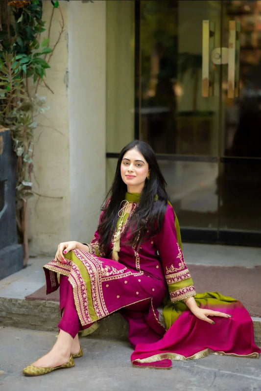 OMAL by Komal OC-01 Embroidered Lawn 3 Piece Suit – Summer Collection